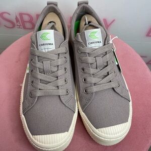 Cariuma Gray Canvas Sneakers